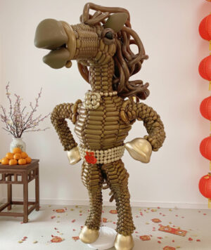 Hoof & Fortune | 踏福金驹